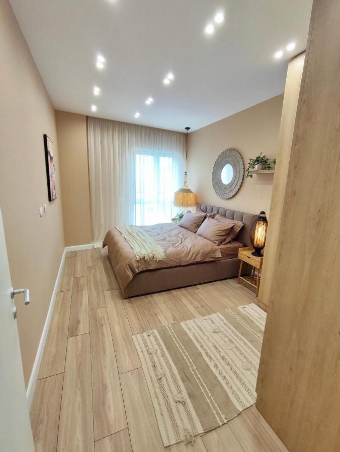 Modern Style 2Br-Apt - 10Min To Skanderbeg Square Leilighet Tiranë Eksteriør bilde
