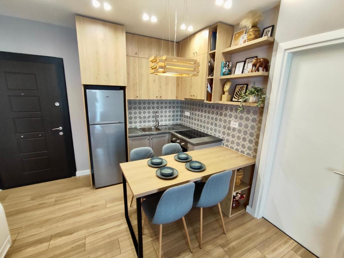 Modern Style 2Br-Apt - 10Min To Skanderbeg Square Leilighet Tiranë Eksteriør bilde